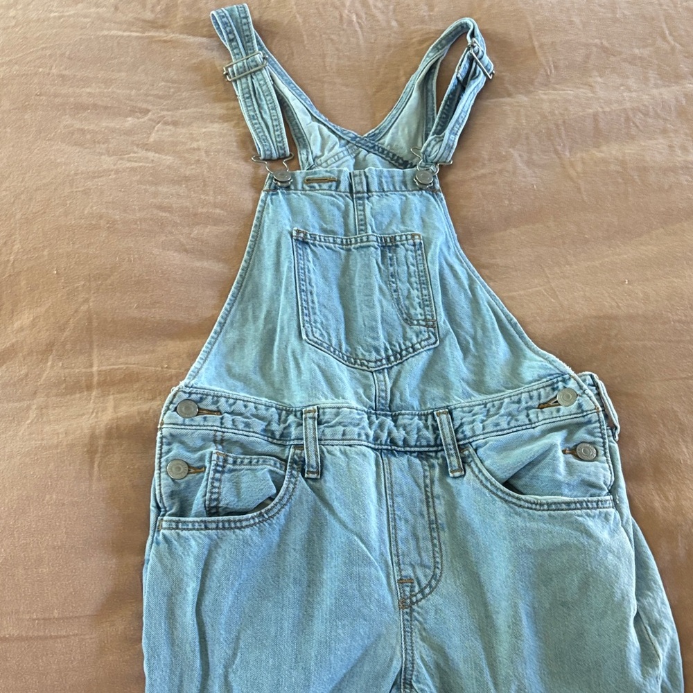 Levi's Classic Light Blue Denim Jeans